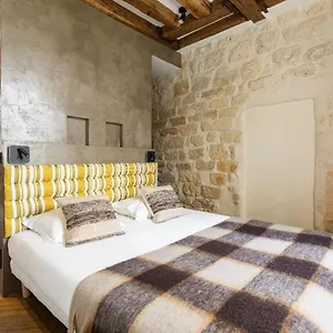 Appartement Cmg - Place Des Vosges - Le Marais 2, Paris